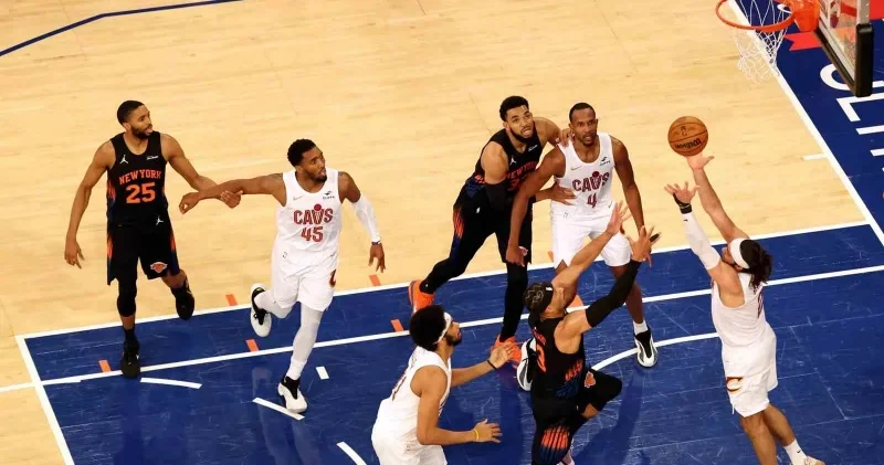 NBA de Cavaliers ı yenen Knicks seride 3 0 öne geçti Basketbol Haberleri