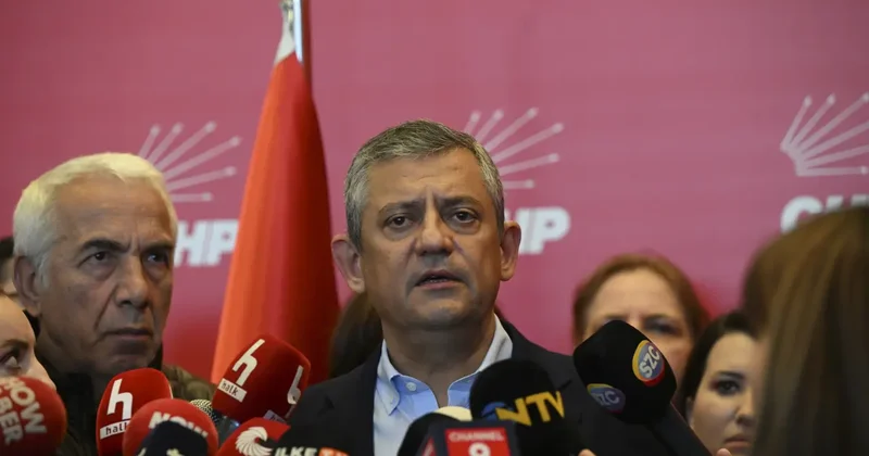 Olmaz diyemiyorum diyerek duyurdu! Özgür Özel den ihraç açıklaması