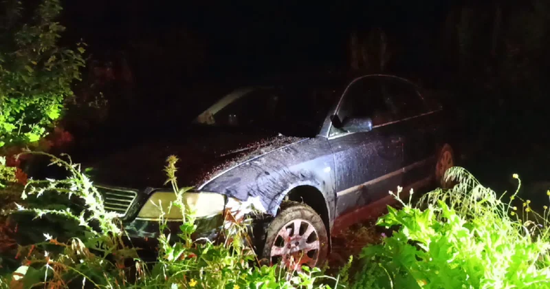 Tarlaya uçan otomobilin sahibi kayıplara karıştı Sözcü Gazetesi
