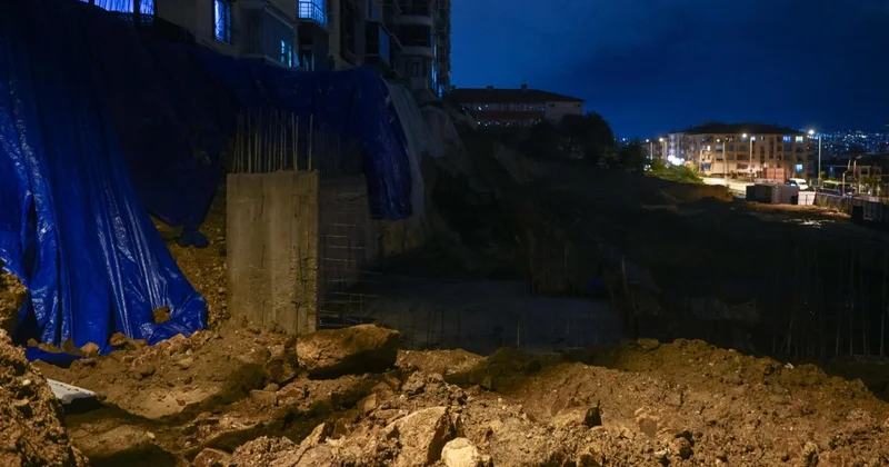 Ankara da sağanak nedeniyle apartmanın istinat duvarı çöktü