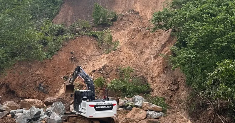 Giresun da heyelan alarmı: 11 ev tahliye edildi, bakanlık devrede...