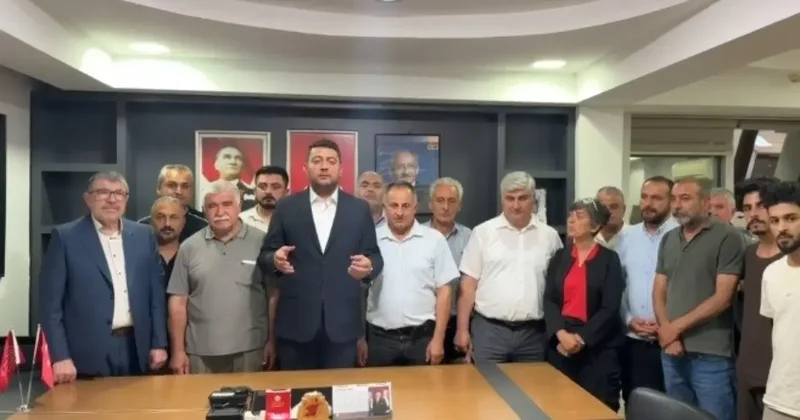 CHP İl binasında hareketli gece: Yeni atanan il başkanı çilingirle içeri girdi!