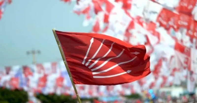 CHP de iç kavga büyüyor! İl binasının duvarlarına yazılar yazıldı