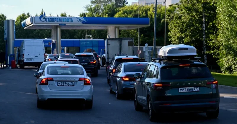 Rusya da akaryakıt kısıtlaması uygulanan bölge sayısı 16 ya yükseldi