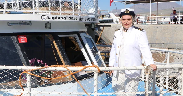 Kayınpederinden ilham aldı, Van Gölü nün tek kadın kaptanı oldu Van Haberleri Habertürk Yerel Haberler