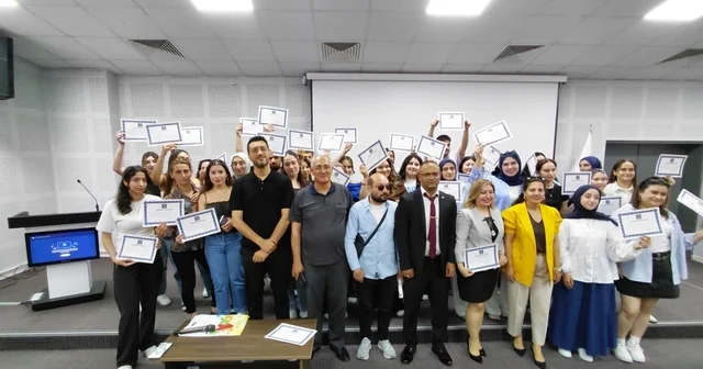 Görme engelli öğrencilerin üniversite yolculuğuna büyük destek Kütahya Haberleri Habertürk Yerel Haberler
