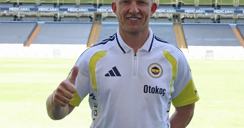 Fenerbahçe açıkladı: Kuyt, İsmail Kartal ın yardımcısı Oldu