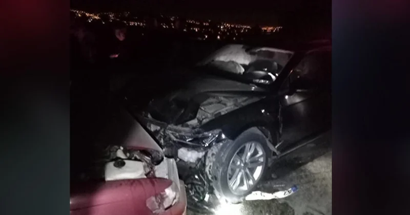 Samsun da iki otomobil çarpıştı: Eski milletvekili ile 2 kişi yaralandı