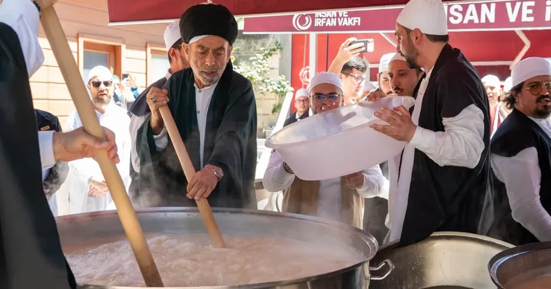 Sünbül Efendi Tekkesi’nde 13. kez aşure kazanları kaynadı