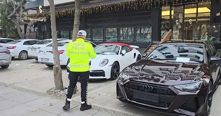 Kadıköy de ünlü oto galeride dolandırıcılık davasında sanıklar ilk kez hakim karşısına çıktı