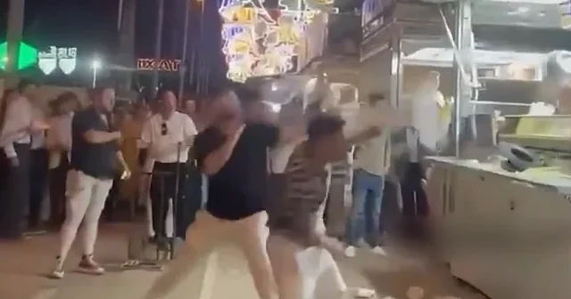 İspanya da alkollü İsrailliler Filistin bayraklı işletmeye saldırdı VİDEO İZLE