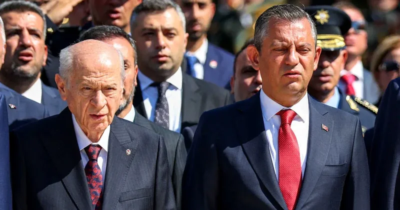 Özgür Özel 91 milletvekiliyle Yeni Parti yi kurdu: İlk tebrik telefonu o liderden geldi