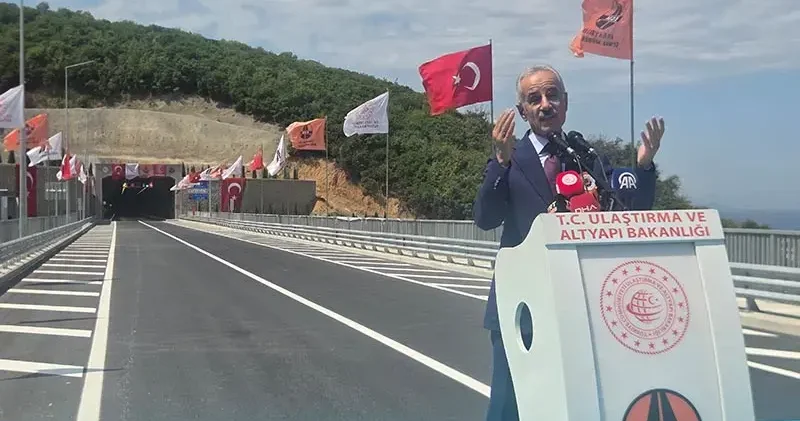 Bakan Uraloğlu: Yalova Armutlu Yolu seyahat süresini 1 saatten 30 dakikaya düşürdük