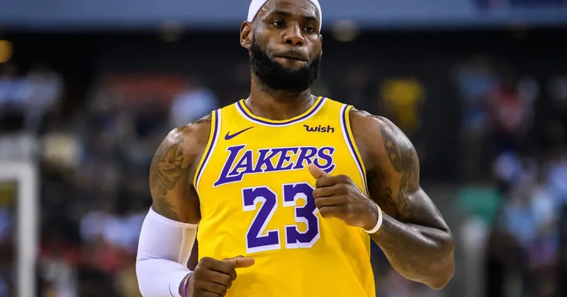 LeBron James imzayı attı! Milli oyuncumuzla takım arkdaşı oldu