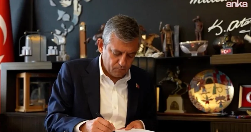 Özgür Özel CHP den istifa etti, kurduğu partinin adını duyurdu