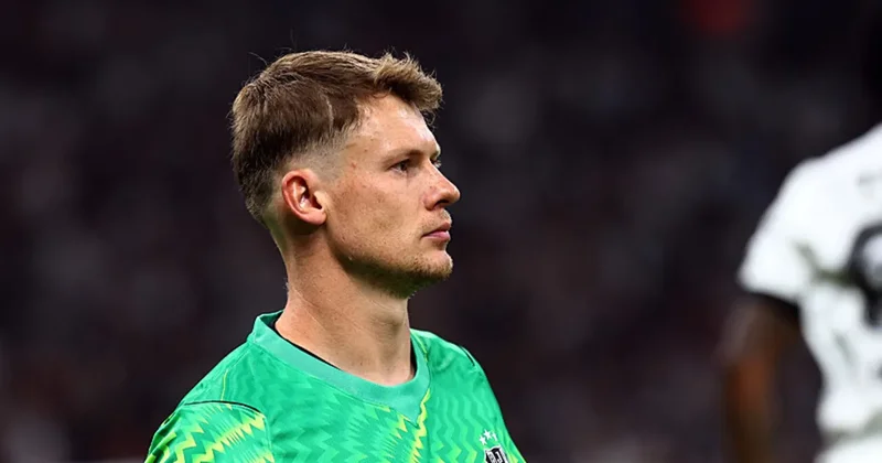 Alexander Nübel: Italiano saha kenarında tam bir çılgın!