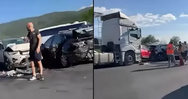 Otoyolda 12 aracın karıştığı zincirleme kaza: 6 yaralı