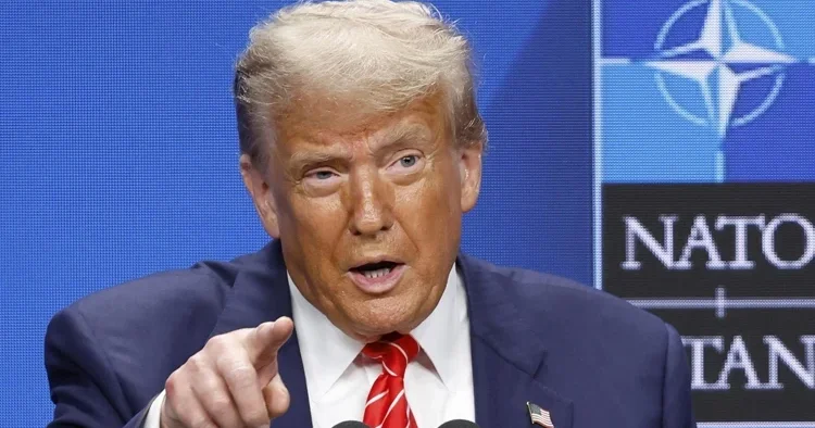 ABD Başkanı Trump: İran tamamen çöküyor