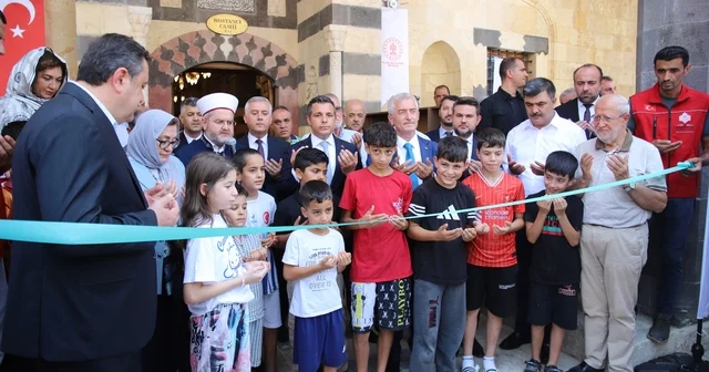 Gaziantep te depremde hasar gören tarihi Bostancı Camii yeniden ibadete açıldı Gaziantep Haberleri Habertürk Yerel Haberler