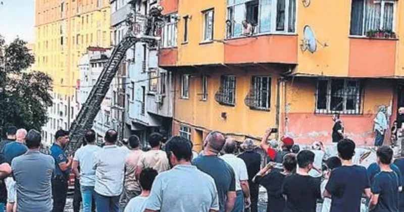 Yanan çatı katında bir ceset bulundu