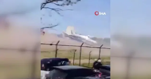Endonezya da Sukhoi savaş uçağı pistten çıktı