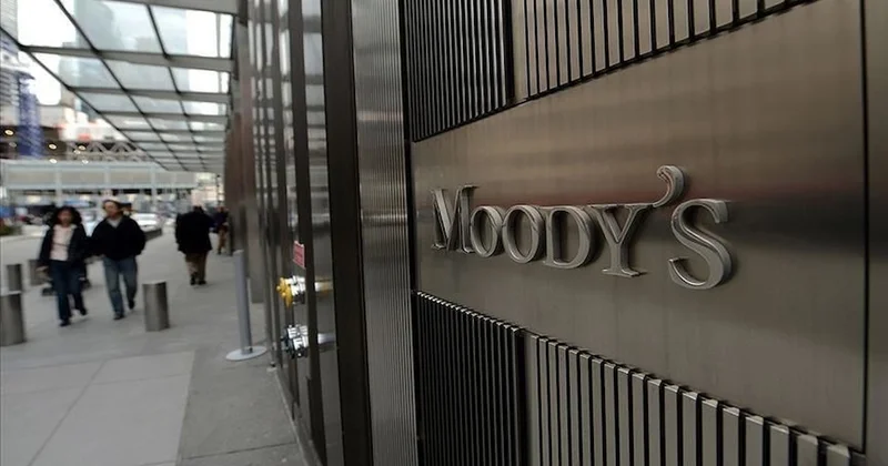 Türkiye sabit kaldı: Moody s Mekke Anlaşması ndan sonra Pakistan ın kredi notunu fırlattı Sözcü Gazetesi