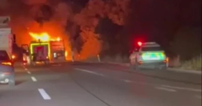 TEM’de korku dolu anlar: Yolcu otobüsü alev topuna döndü