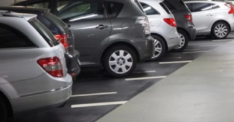 AVM otoparklarında yeni uygulama: Kurallara uymayan sürücülerin araçları böyle bağlanıyor Sözcü Gazetesi