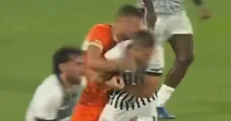 Alanyaspor Beşiktaş maçında Aliti ye kırmızı kart çıkmalı mıydı? Eski hakemler yorumladı!