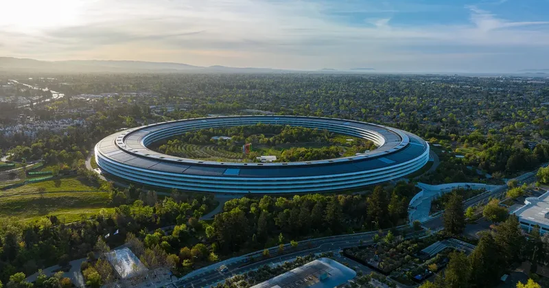 Apple rotayı akıllı gözlüklere çevirdi: Vision Pro ve Siri ekiplerinde yaklaşık 200 kişi işten çıkarıldı