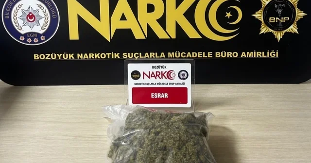 Bilecik dâhil 71 ilde uyuşturucu madde satıcılarına yönelik operasyon Bilecik te 3 araçta uyuşturucu madde bulundu, yakalanan 6 kişi hakkında adli kontrol kararı verildi Bilecik Haberleri Habertürk Yerel Haberler