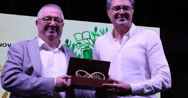 8. Edremit Kitap Fuarı nda altıncı gün: Kitap, düşünce ve sohbet bir arada Balıkesir Haberleri Habertürk Yerel Haberler