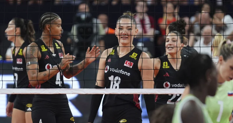 Türkiye Slovenya: 3 1 (MAÇ SONUCU) Filenin Sultanları Avrupa Voleybol Şampiyonası nda 2 de 2 yaptı!
