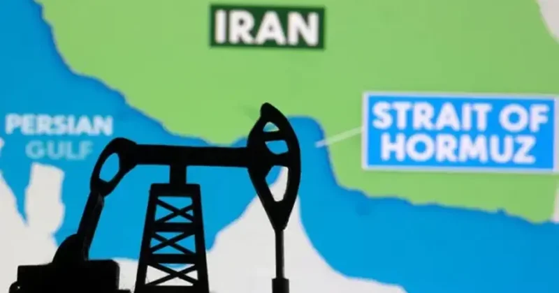 Hürmüz Boğazı nda gemi vuruldu: Petrol kritik sınırı aştı!