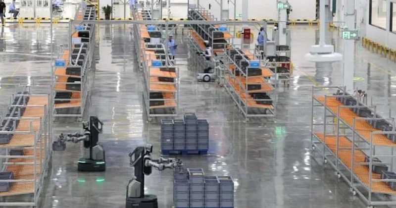 İnsansı robotlar kendi fabrikalarını kurdu: Her 10 dakikada bir yeni robot üretiyorlar Sözcü Gazetesi