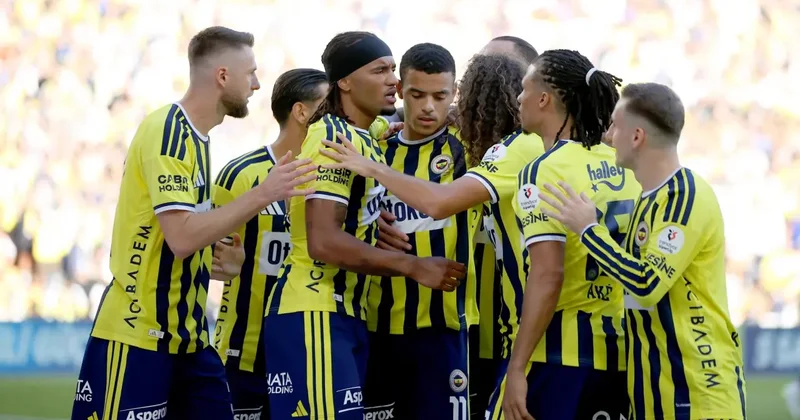 Fenerbahçe 4 büyükler arasında zirvede!