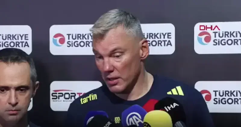 Sarunas Jasikevicius: İkinci yarıda zorlansak da kupayı kazanmayı başardık