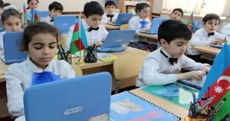 Azerbaycan dan laiklik vurgulu okul kıyafeti düzenlemesi