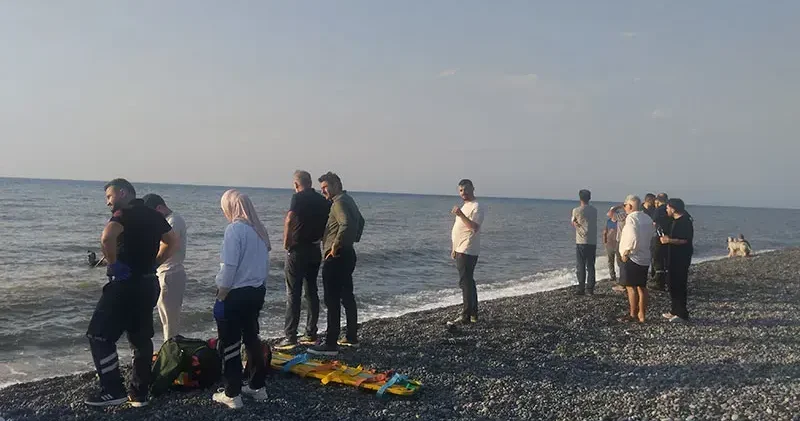 Artvin’de İran uyruklu çay işçisi denizde boğuldu