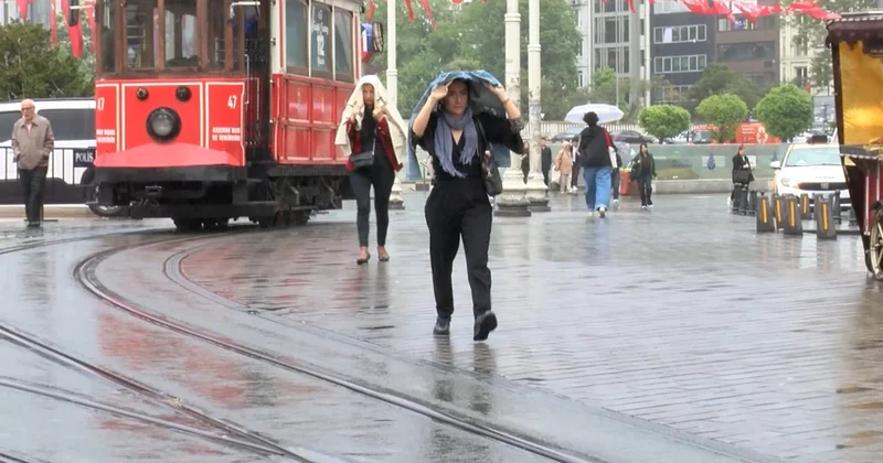 Hafta sonu planlarını şimdiden iptal edin! AKOM dan İstanbul için sağanak uyarısı Sözcü Gazetesi