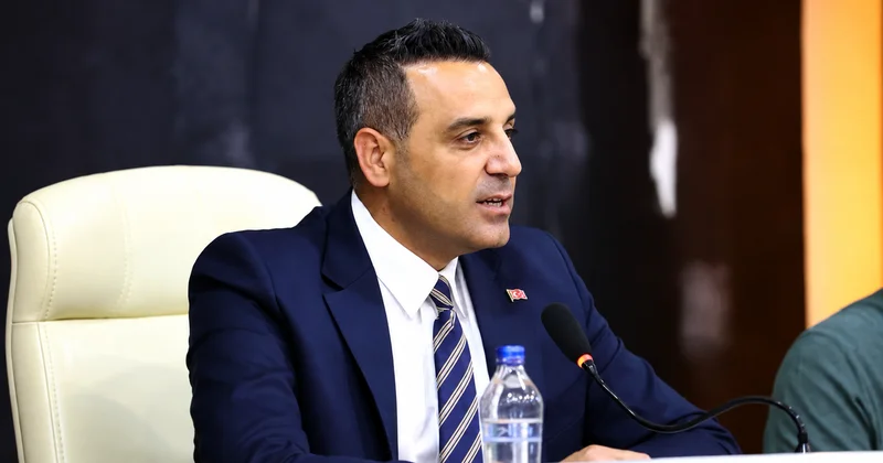 Başkan ortada yok: Çiğli’de AK Parti’ye geçiş iddiasını belediye meclis üyeleri yalanladı