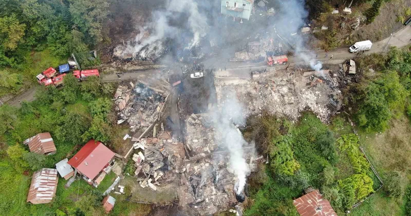 Kastamonu’da yangın faciası! 11 ev küle döndü, köy havadan böyle görüntülendi