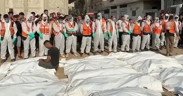 Gazze’de 120’den fazla Filistinlinin naaşı kalıcı yerlerine defnedildi VİDEO İZLE