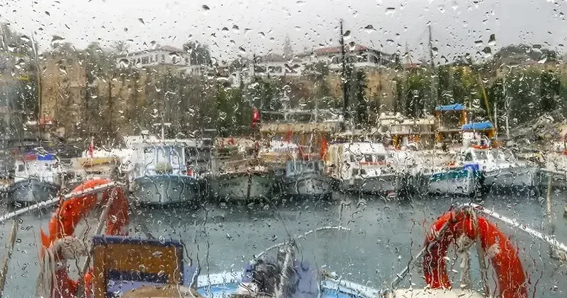 Gökçeada ve Bozcaada hattındaki 3 sefere fırtına engeli Çanakkale Haberleri
