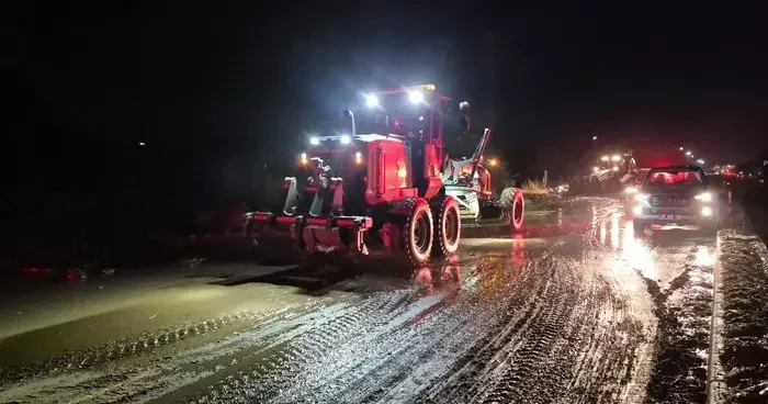 Aydın da sağanak nedeniyle trafikte aksama yaşandı