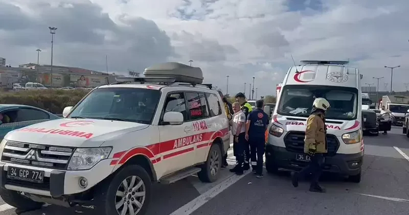 Pendik TEM Otoyolu nda zincirleme kaza: 3 yaralı