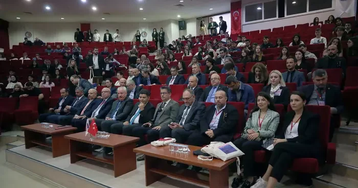 Çanakkale de 9. Ulaştırma ve Lojistik Ulusal Kongresi başladı