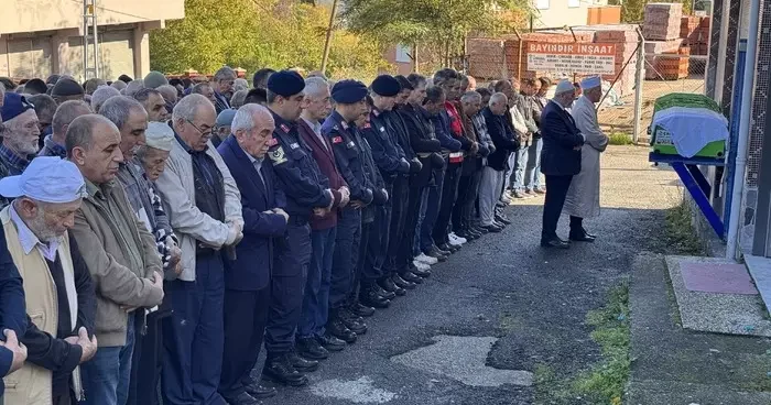 Su kuyusunda cansız bedeni bulunmuştu! 17 yaşındaki Hasret in cenazesi defnedildi