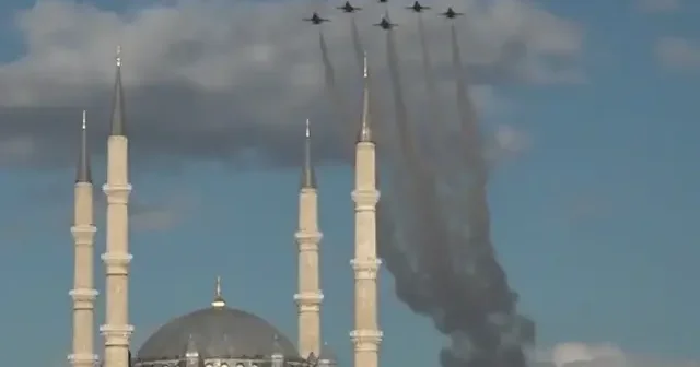 Türk Yıldızları Edirne semalarında nefes kesti VİDEO İZLE