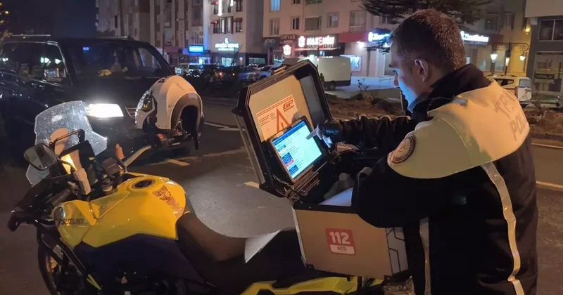 Sahte çakarlı araçla karakola gitti! Üstelik ehliyetsiz